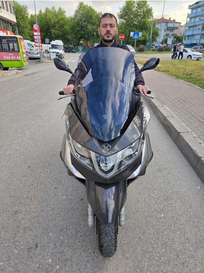 MOTOCAM Piaggio X10 350 Ön Cam 2011-2017 Model 73cm Füme Renkli 4mm