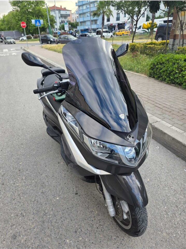 MOTOCAM Piaggio X10 350 Ön Cam 2011-2017 Model 73cm Siyah Renkli 4mm