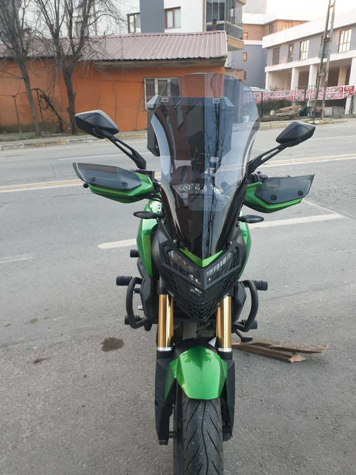 Bajaj Dominar 400 Ön Cam 2017-2025 Model 58cm