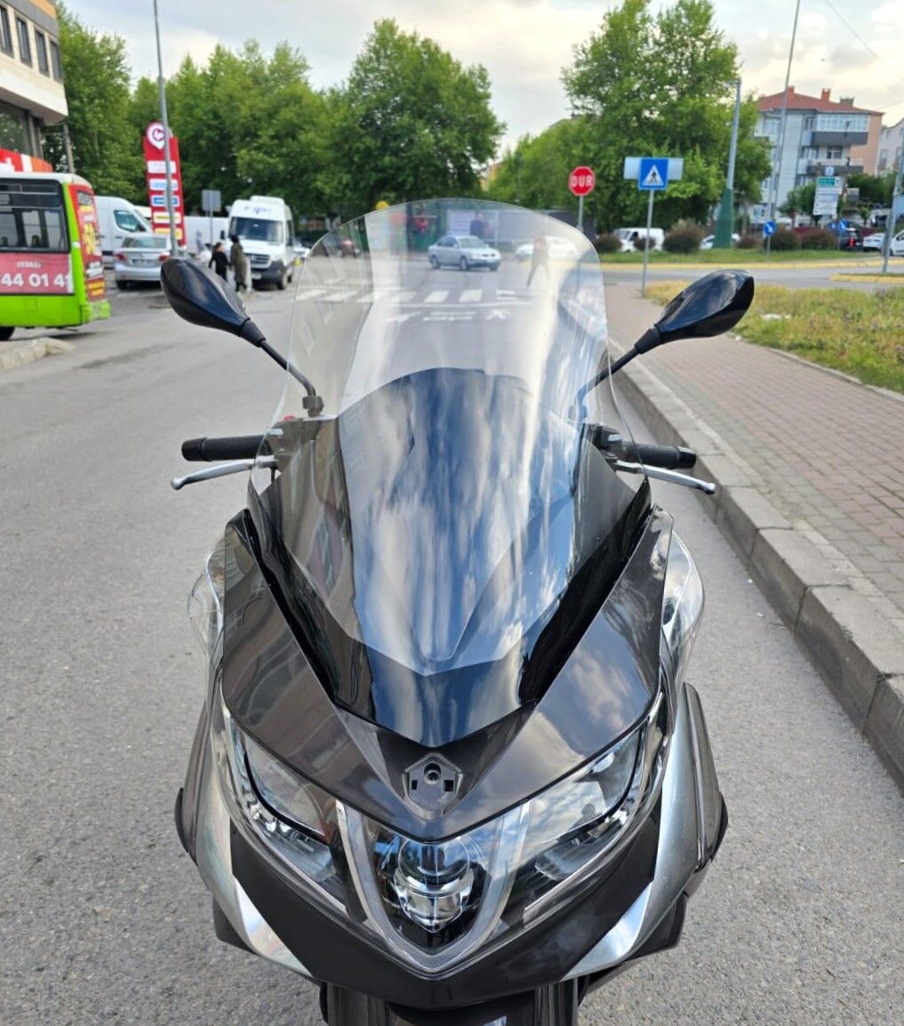 MOTOCAM Piaggio X10 350 Ön Cam 2011-2017 Model 73cm Şeffaf Renkli 4mm