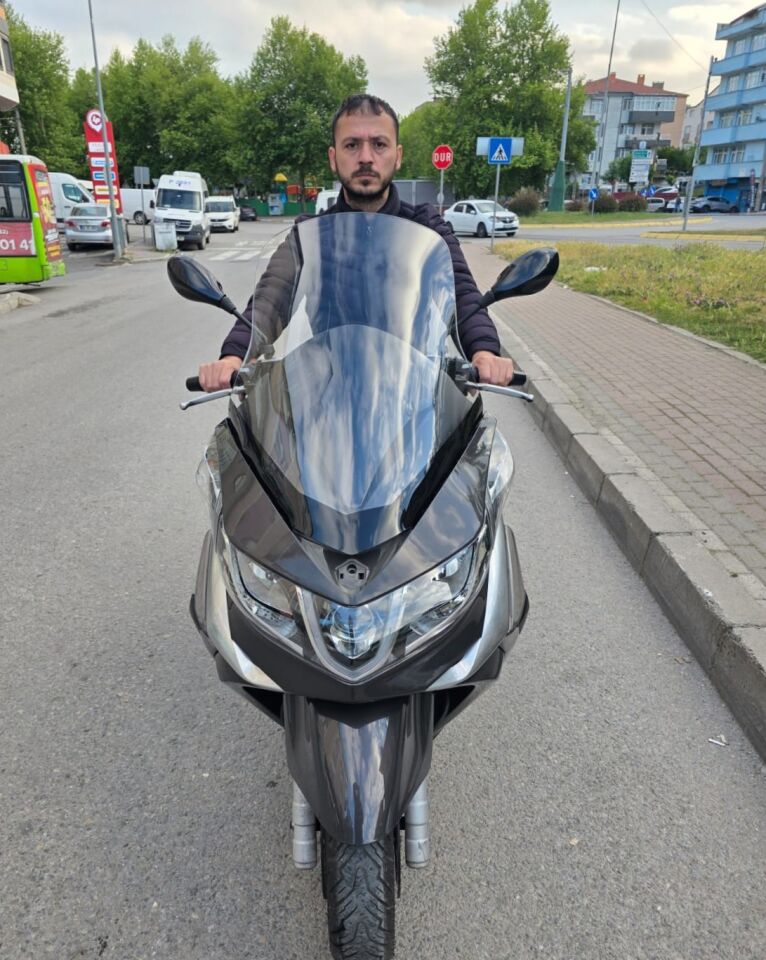 MOTOCAM Piaggio X10 350 Ön Cam 2011-2017 Model 73cm Şeffaf Renkli 4mm