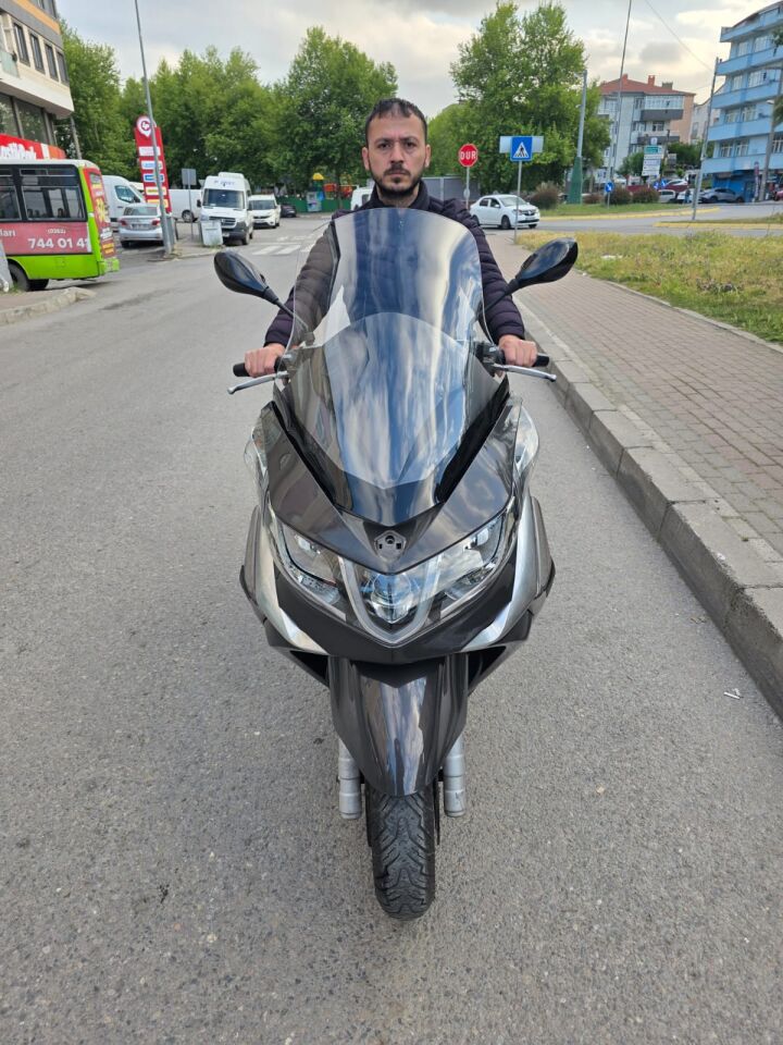 MOTOCAM Piaggio X10 350 Ön Cam 2011-2017 Model 73cm Şeffaf Renkli 4mm