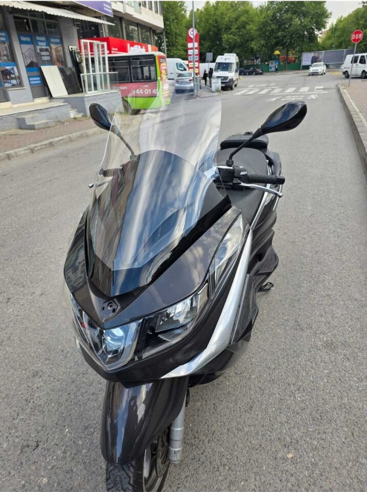 MOTOCAM Piaggio X10 350 Ön Cam 2011-2017 Model 73cm Şeffaf Renkli 4mm