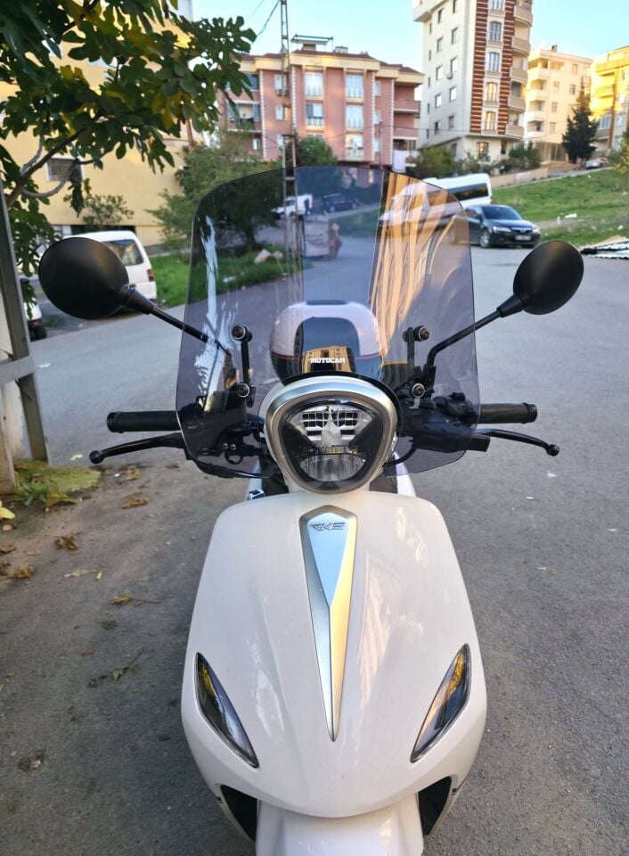 MOTOCAM Rks Letbe LB 125 Ön Cam 2023-2026 Model 44cm Füme Renkli 4mm APARATSIZ