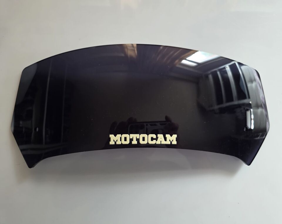 MOTOCAM Rüzgar Saptırıcı Deflektör Camı 1 Delikli 32x12cm Siyah Renkli   (APARATSIZDIR)