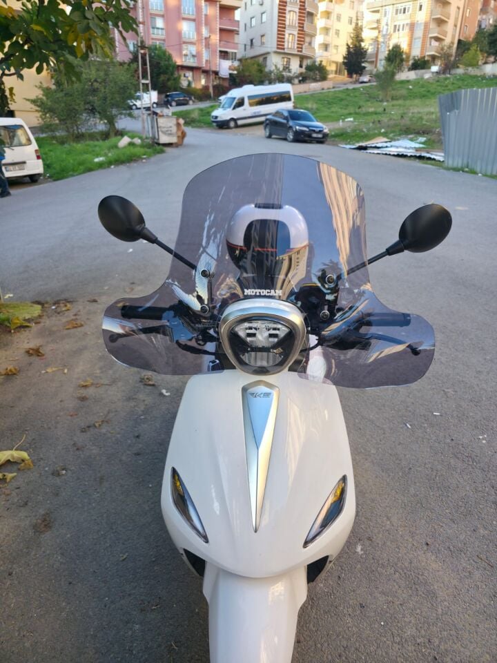 MOTOCAM Rks Letbe LB 125 Ön Cam 2023-2026 Model 45cm Füme Renkli 4mm Elcikli APARATSIZ