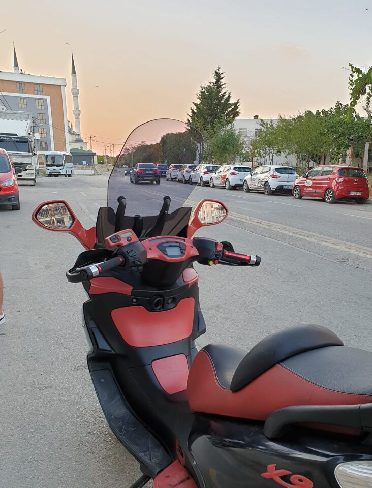 MOTOCAM Piaggio X9 500 Ön Cam 2004-2006 Model 49cm Füme Renkli 4mm