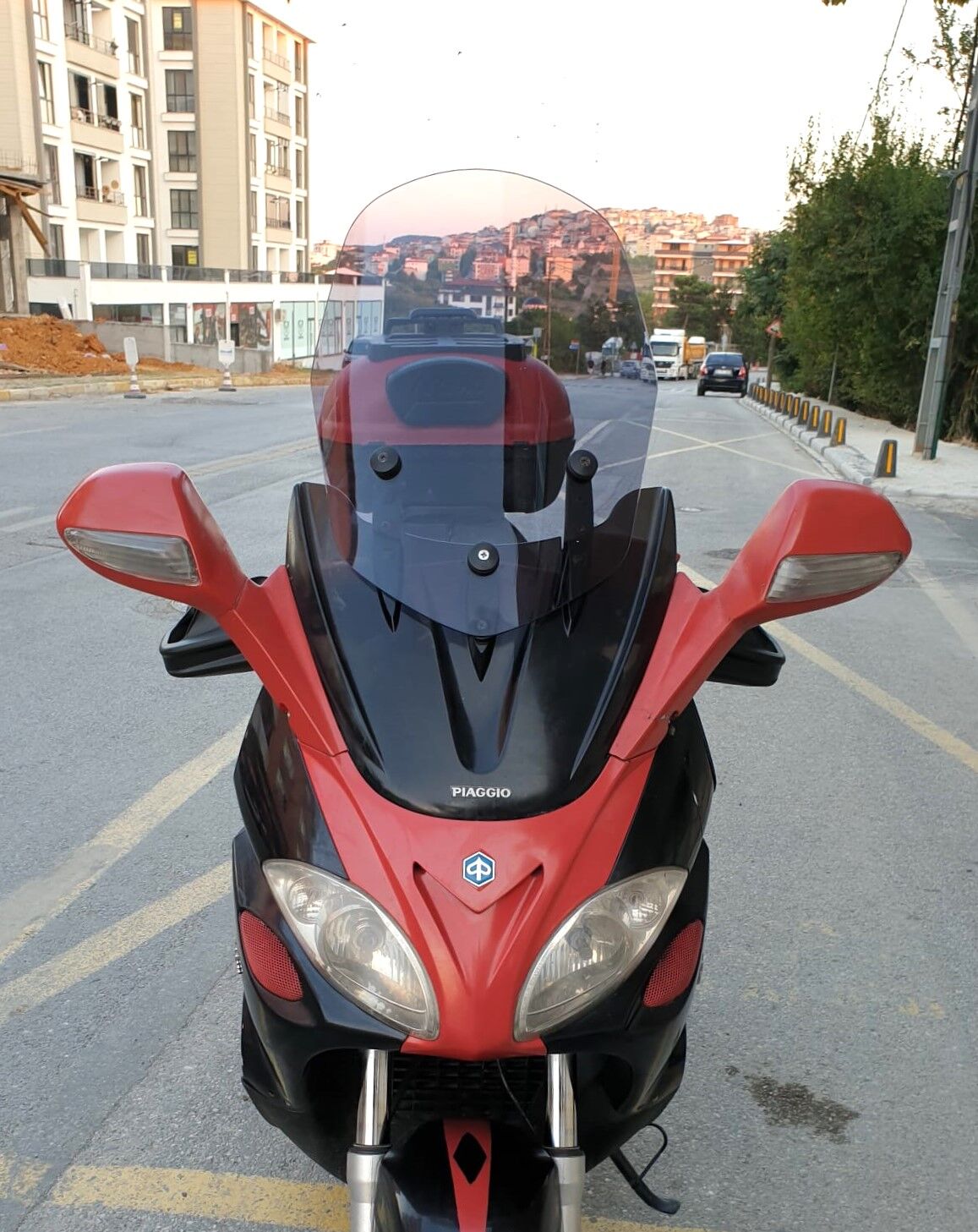 MOTOCAM Piaggio X9 500 Ön Cam 2004-2006 Model 49cm Füme Renkli 4mm