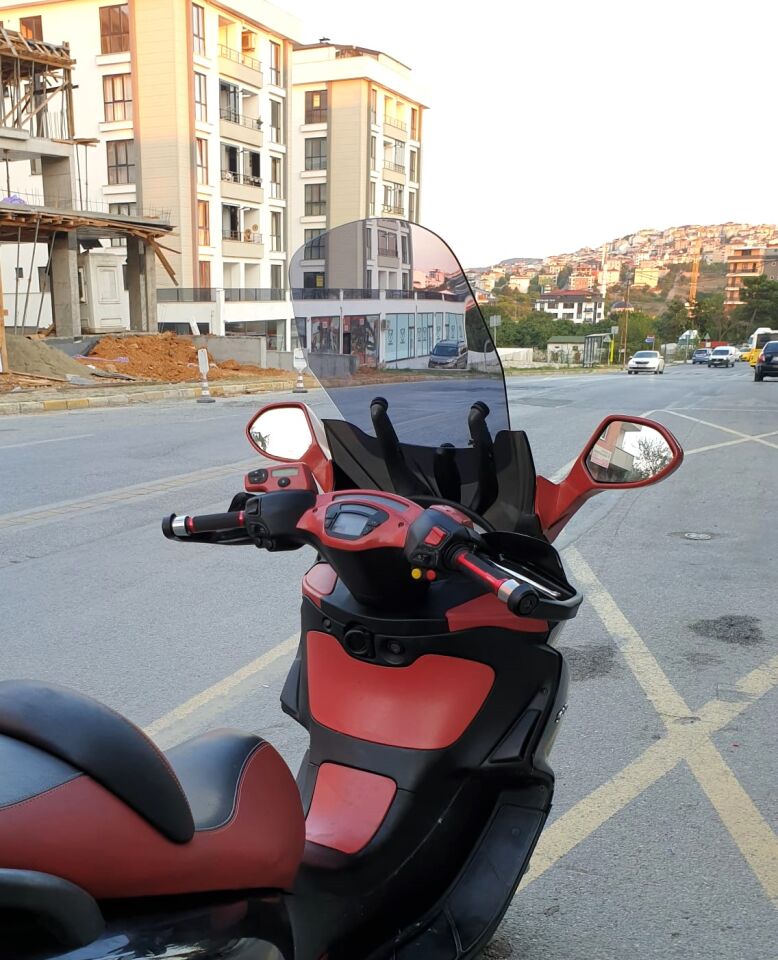 MOTOCAM Piaggio X9 500 Ön Cam 2004-2006 Model 49cm Füme Renkli 4mm