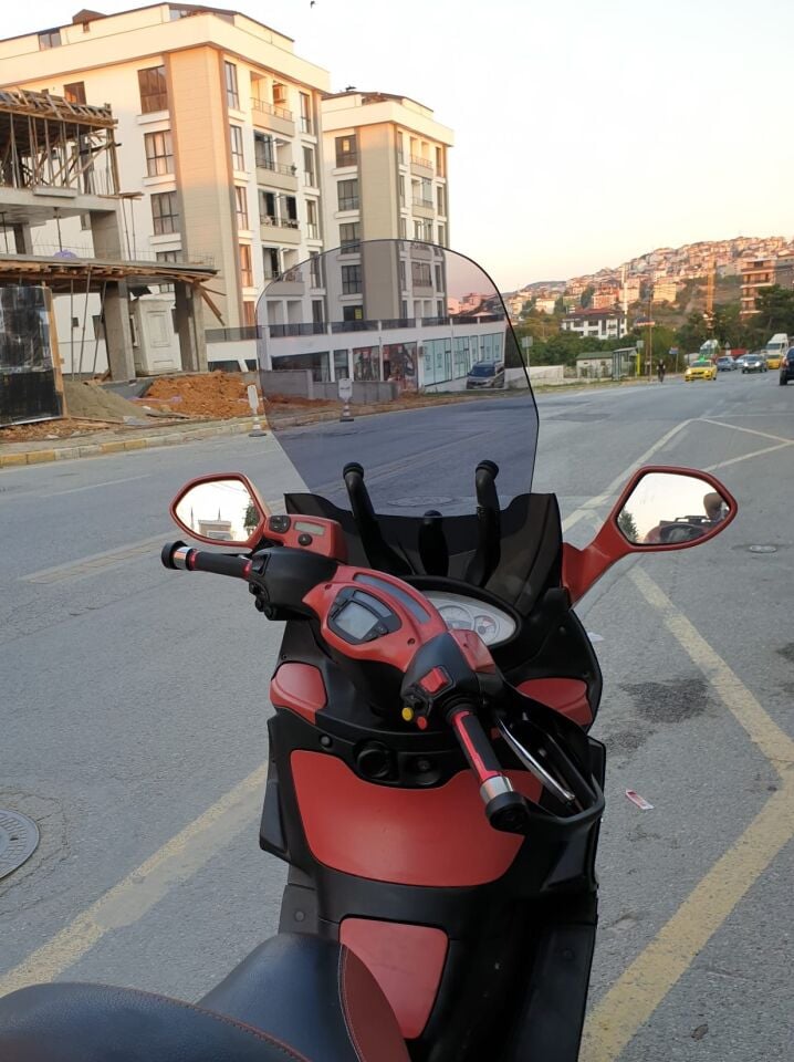 MOTOCAM Piaggio X9 500 Ön Cam 2004-2006 Model 49cm Füme Renkli 4mm