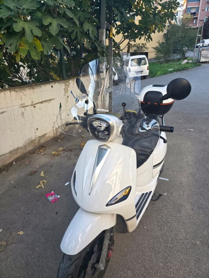 MOTOCAM Rks Letbe LB 125 Ön Cam 2023-2026 Model 45cm Şeffaf Renkli 4mm Elcikli APARATSIZ