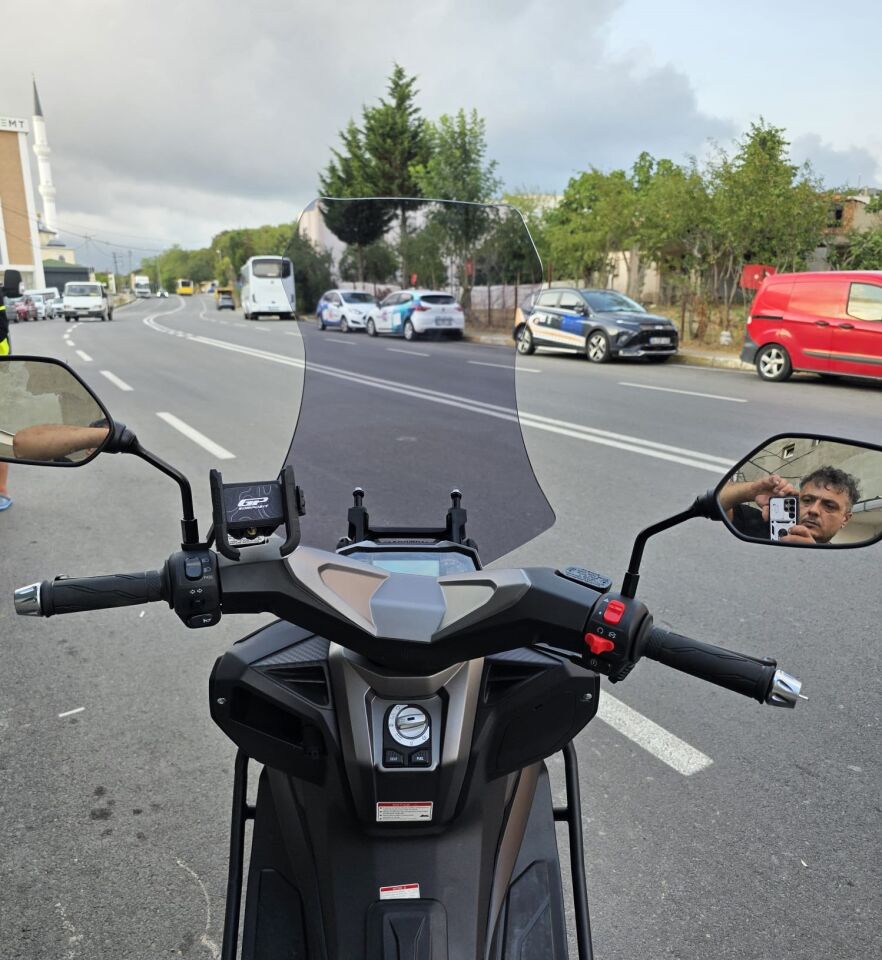 MOTOCAM RKS Lince 125 Ön Cam 2021-2026 Model 75cm Füme Renkli 4mm UZUN