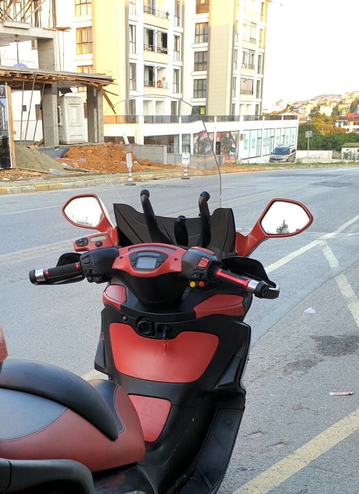 MOTOCAM Piaggio X9 500 Ön Cam 2004-2006 Model 49cm Şeffaf Renkli 4mm