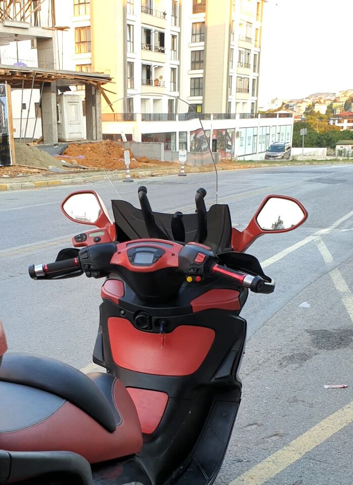 MOTOCAM Piaggio X9 500 Ön Cam 2004-2006 Model 49cm Şeffaf Renkli 4mm