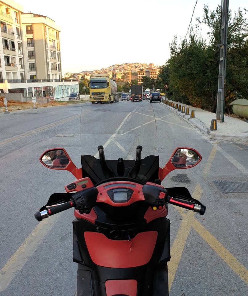 MOTOCAM Piaggio X9 500 Ön Cam 2004-2006 Model 49cm Şeffaf Renkli 4mm