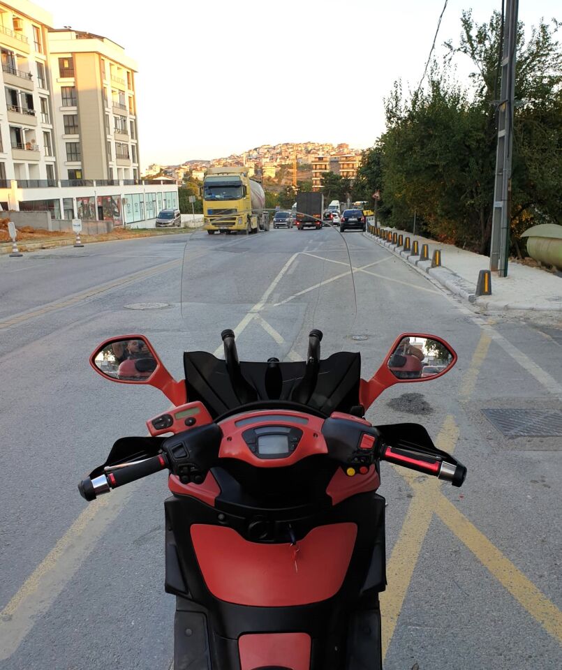 MOTOCAM Piaggio X9 500 Ön Cam 2004-2006 Model 49cm Şeffaf Renkli 4mm