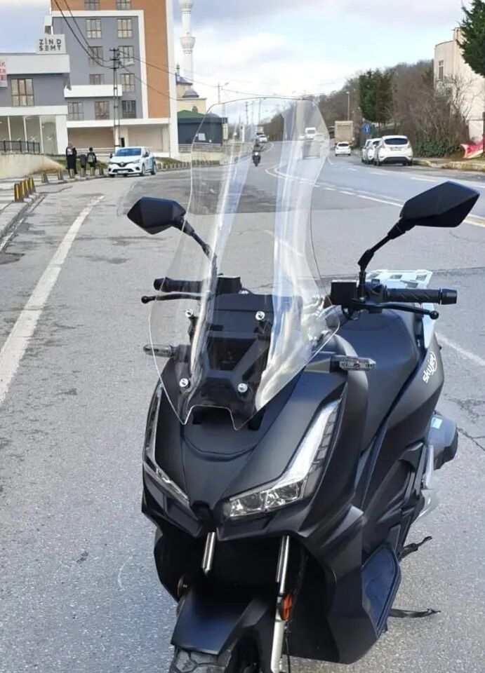 MOTOCAM RKS Lince 125 Ön Cam 2021-2026 Model 65cm Şeffaf Renkli 4mm ORTA BOYLU
