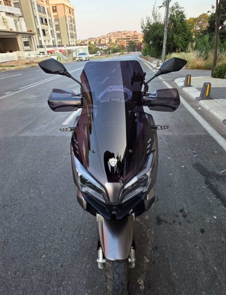 MOTOCAM QJ ATR 125 Ön Cam 2023-2026 Model 55cm Siyah Renkli 4mm KISA CAM