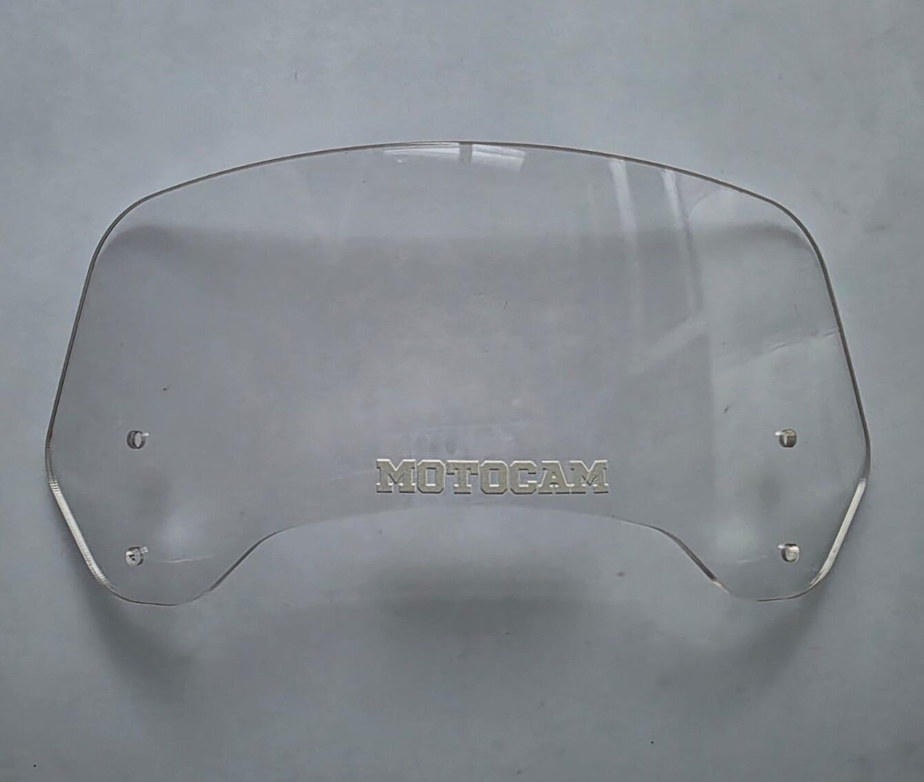 MOTOCAM Rüzgar Saptırıcı Deflektör Camı 1 Delikli 35x15cm Şeffaf Renkli   (APARATSIZDIR)