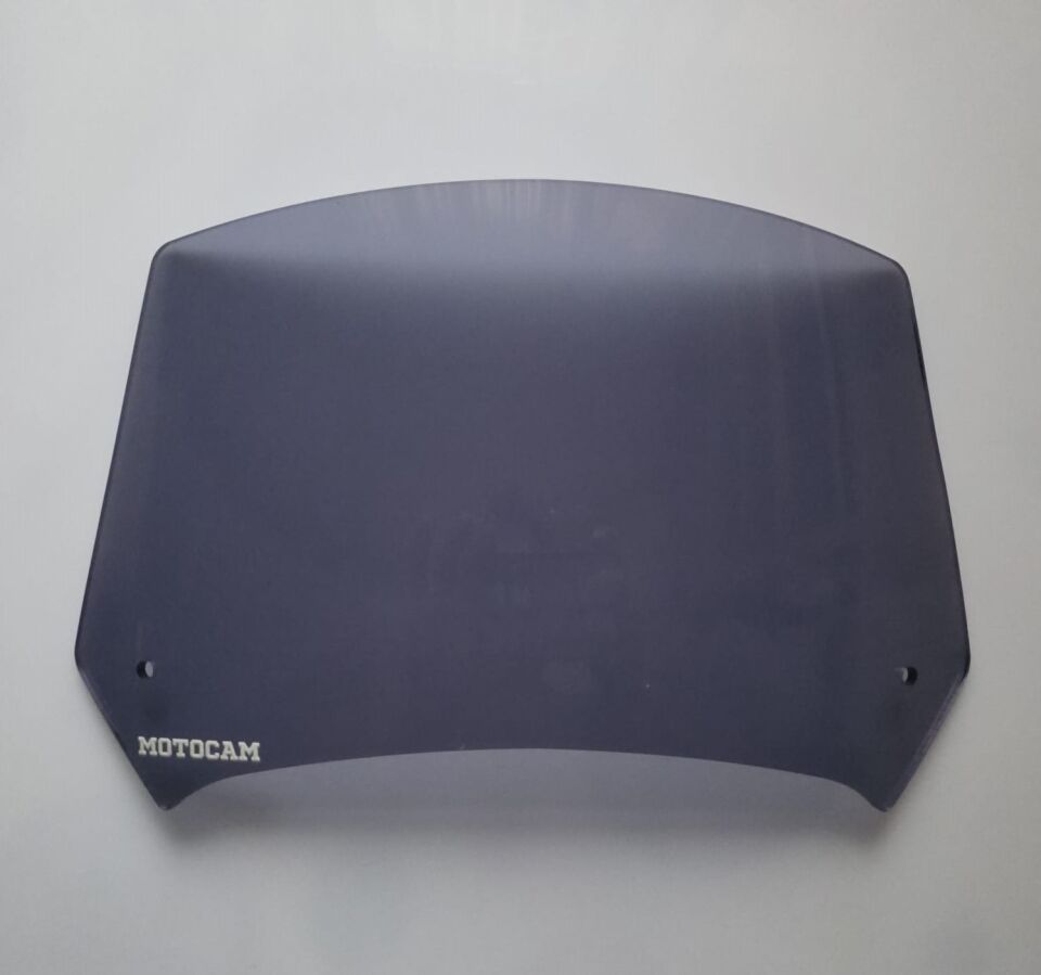 MOTOCAM Rüzgar Saptırıcı Deflektör Camı 1 Delikli 35x18cm Füme Renkli   (APARATSIZDIR)