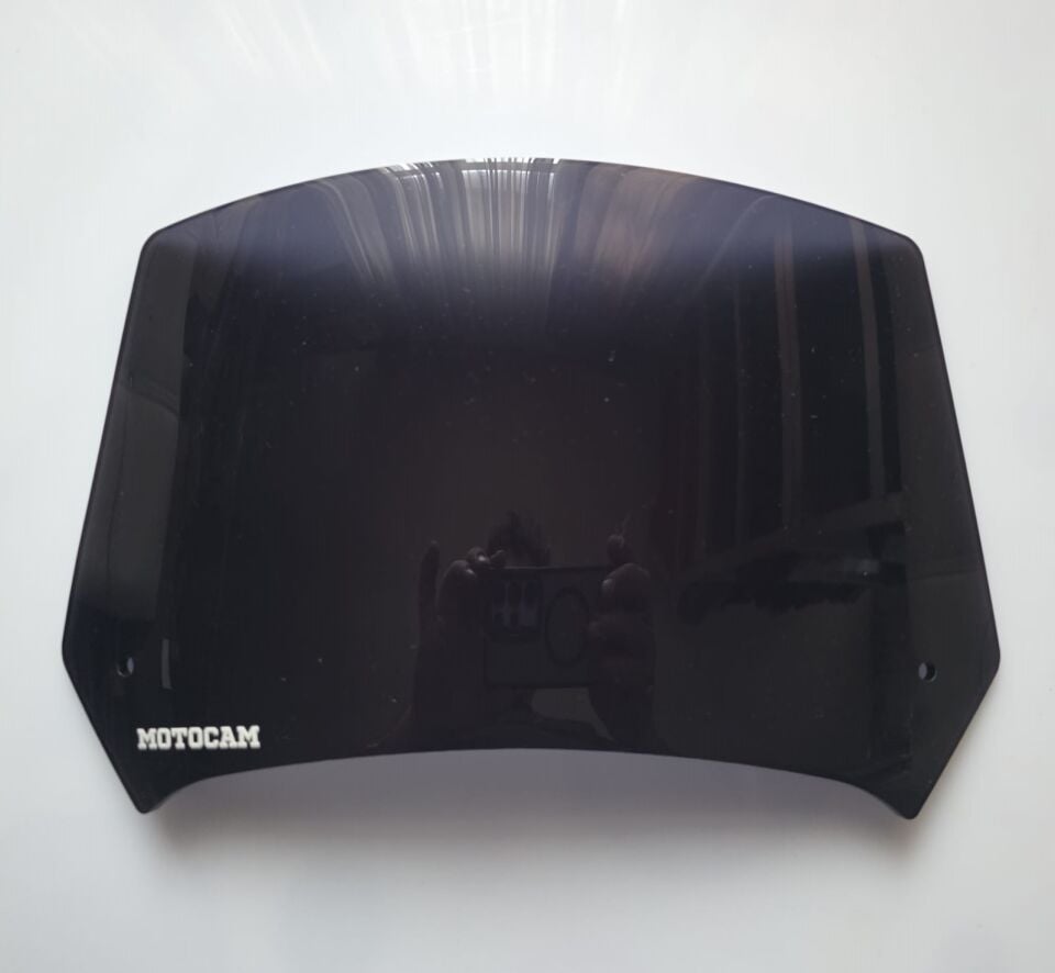 MOTOCAM Rüzgar Saptırıcı Deflektör Camı 1 Delikli 35x18cm Siyah Renkli   (APARATSIZDIR)