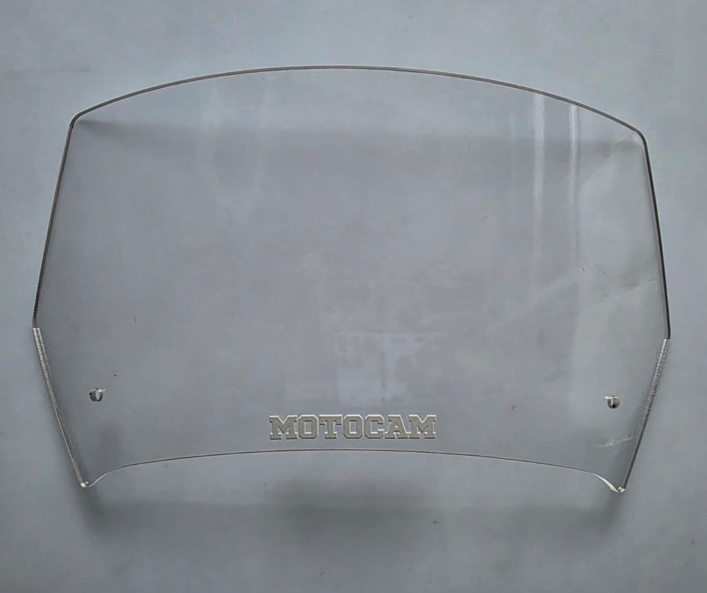 MOTOCAM Rüzgar Saptırıcı Deflektör Camı 1 Delikli 35x18cm Şeffaf Renkli   (APARATSIZDIR)