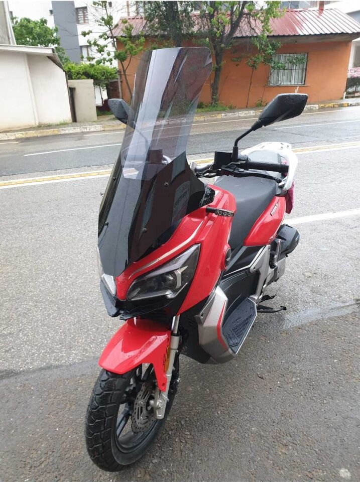 MOTOCAM QJ ATR 125 Ön Cam 2023-2026 Model 78cm Füme Renkli 4mm UZUN