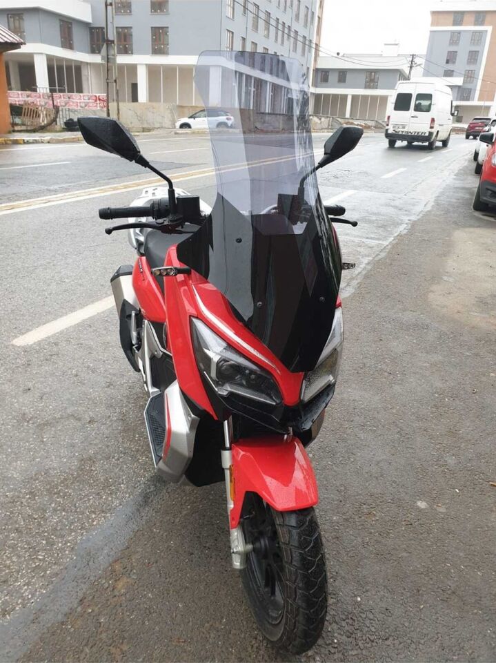 MOTOCAM QJ ATR 125 Ön Cam 2023-2026 Model 78cm Füme Renkli 4mm UZUN