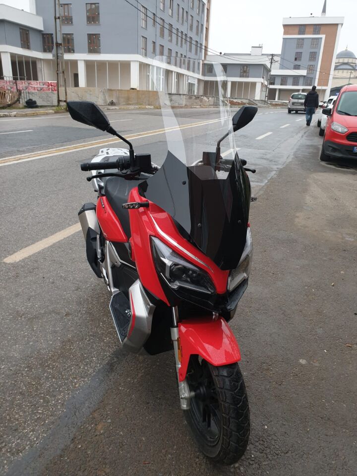 MOTOCAM QJ ATR 125 Ön Cam 2023-2026 Model 78cm Şeffaf Renkli 4mm UZUN