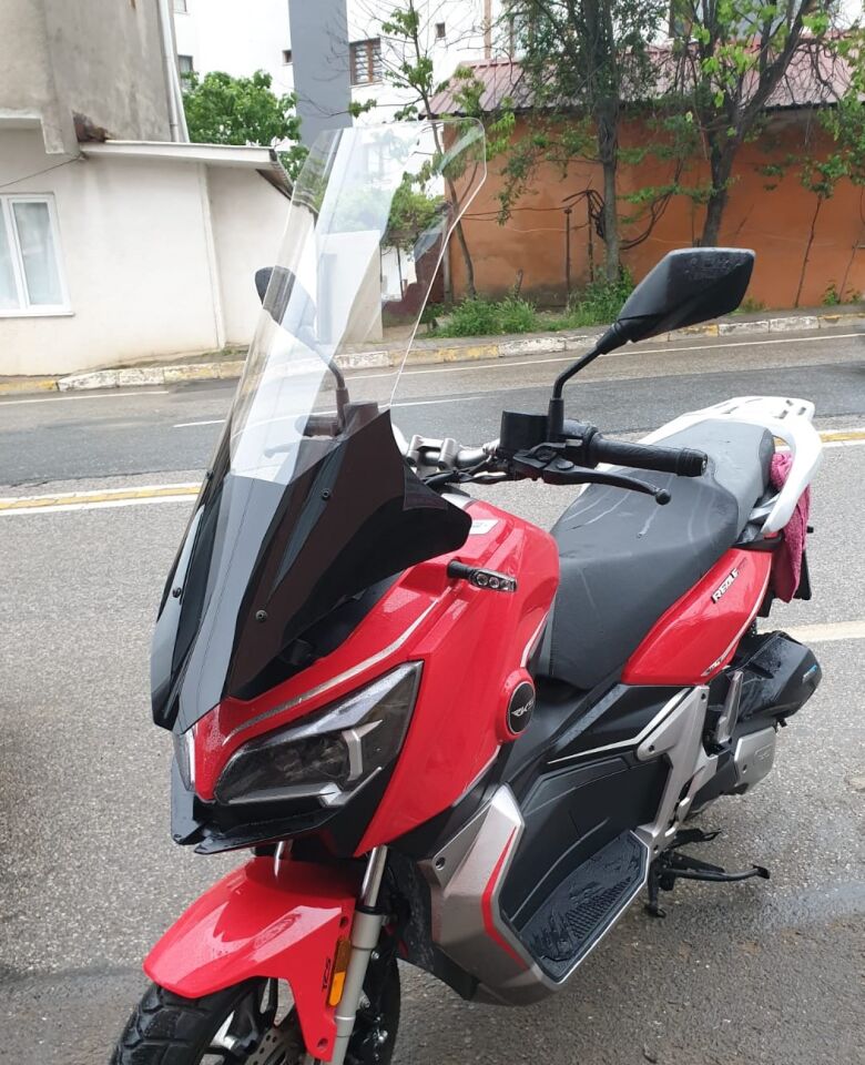 MOTOCAM QJ ATR 125 Ön Cam 2023-2026 Model 78cm Şeffaf Renkli 4mm UZUN