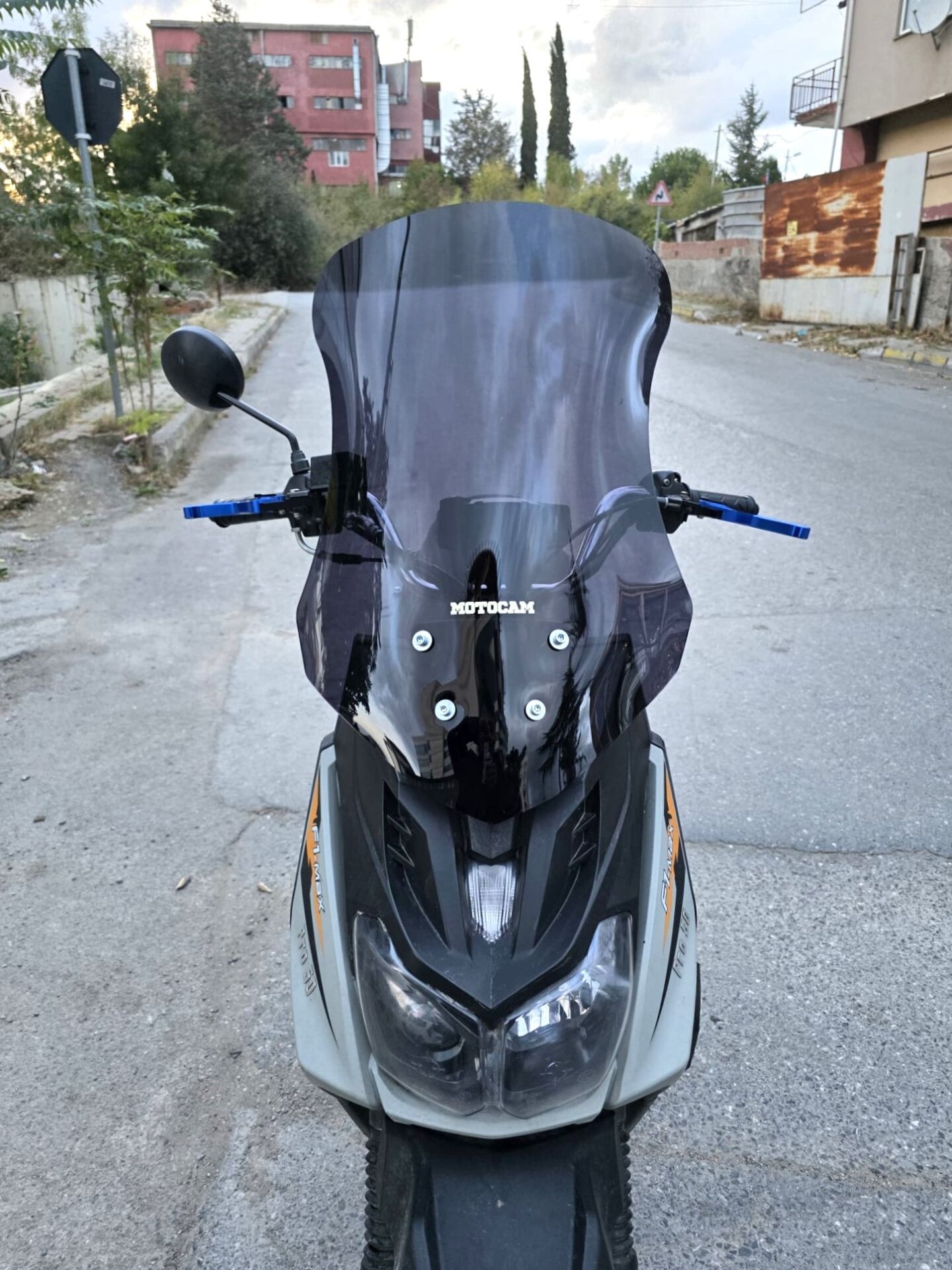 MOTOCAM Altai F1 Max Ön Cam 2021-2026 Model 57cm Siyah Renkli 4mm