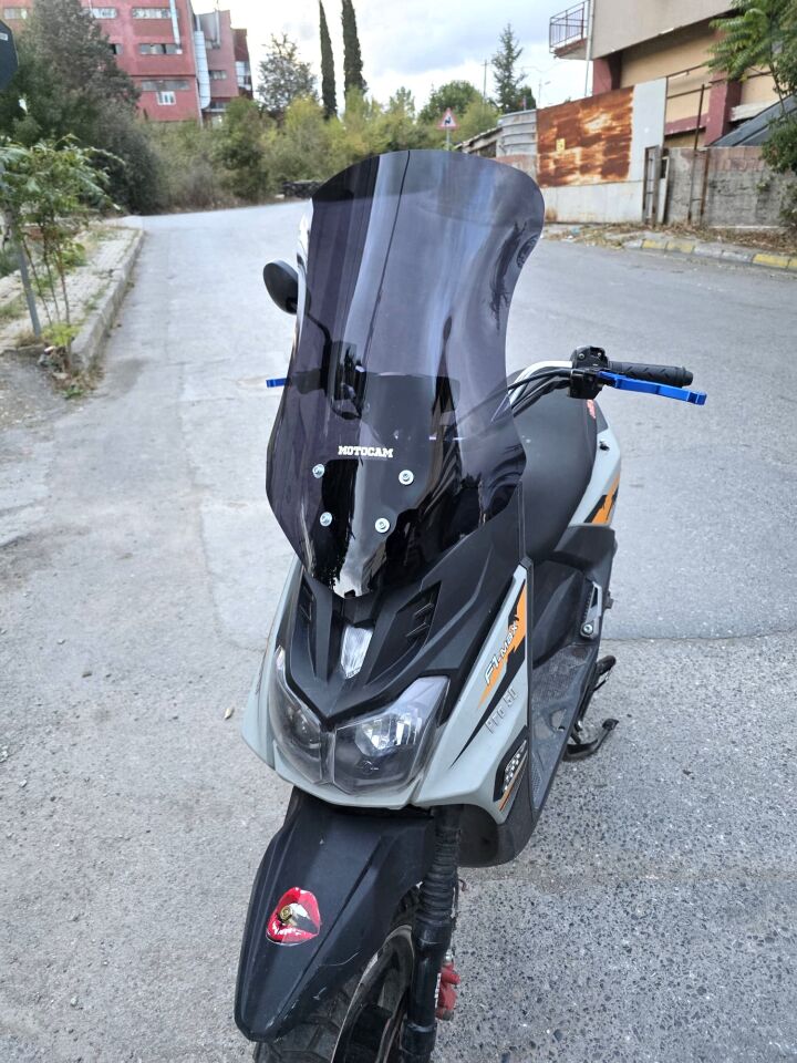 MOTOCAM Altai F1 Max Ön Cam 2021-2026 Model 57cm Siyah Renkli 4mm