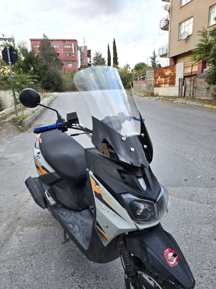 MOTOCAM Altai F1 Max Ön Cam 2021-2026 Model 57cm Şeffaf Renkli 4mm