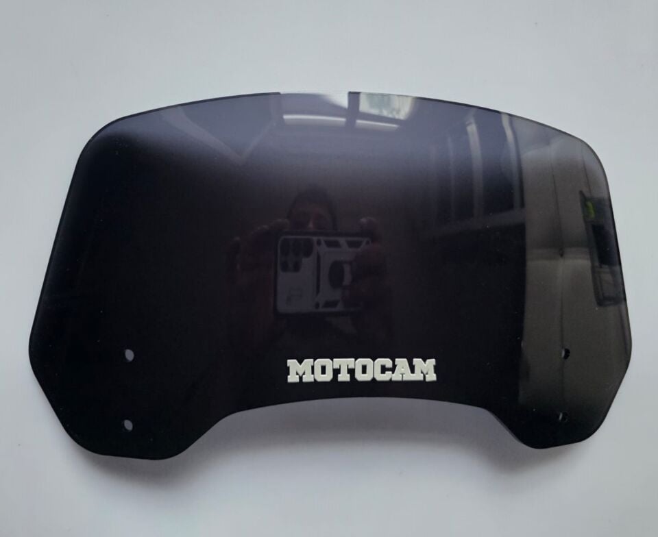 MOTOCAM Rüzgar Saptırıcı Deflektör Camı 2 Delikli 3.5cm 32x15cm Siyah Renkli   (APARATSIZDIR)