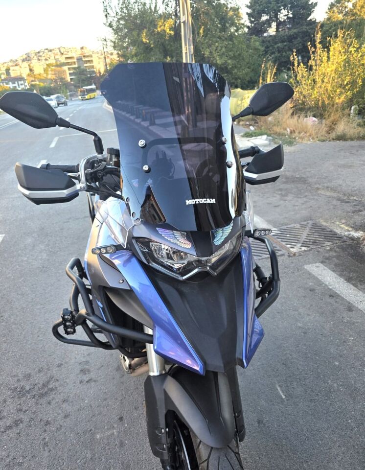 MOTOCAM Qj SRT 550 Ön Cam 2022-2026 Model 54cm Siyah Renkli 4mm