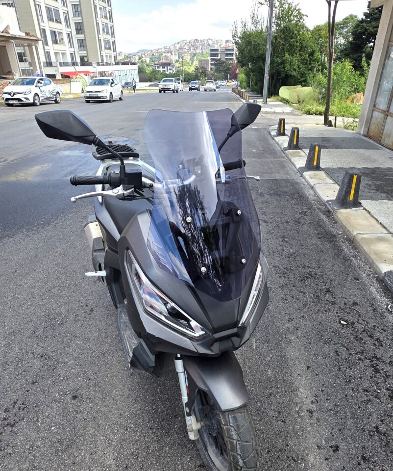 MOTOCAM Apache Ventro 150 Ön Cam 2023-2025 Model 57cm Füme Renkli 4mm