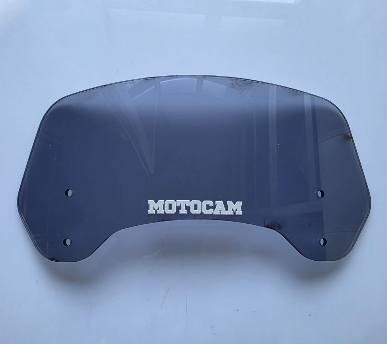 MOTOCAM Rüzgar Saptırıcı Deflektör Camı 2 Delikli 3.5cm 35x12cm Füme Renkli   (APARATSIZDIR)