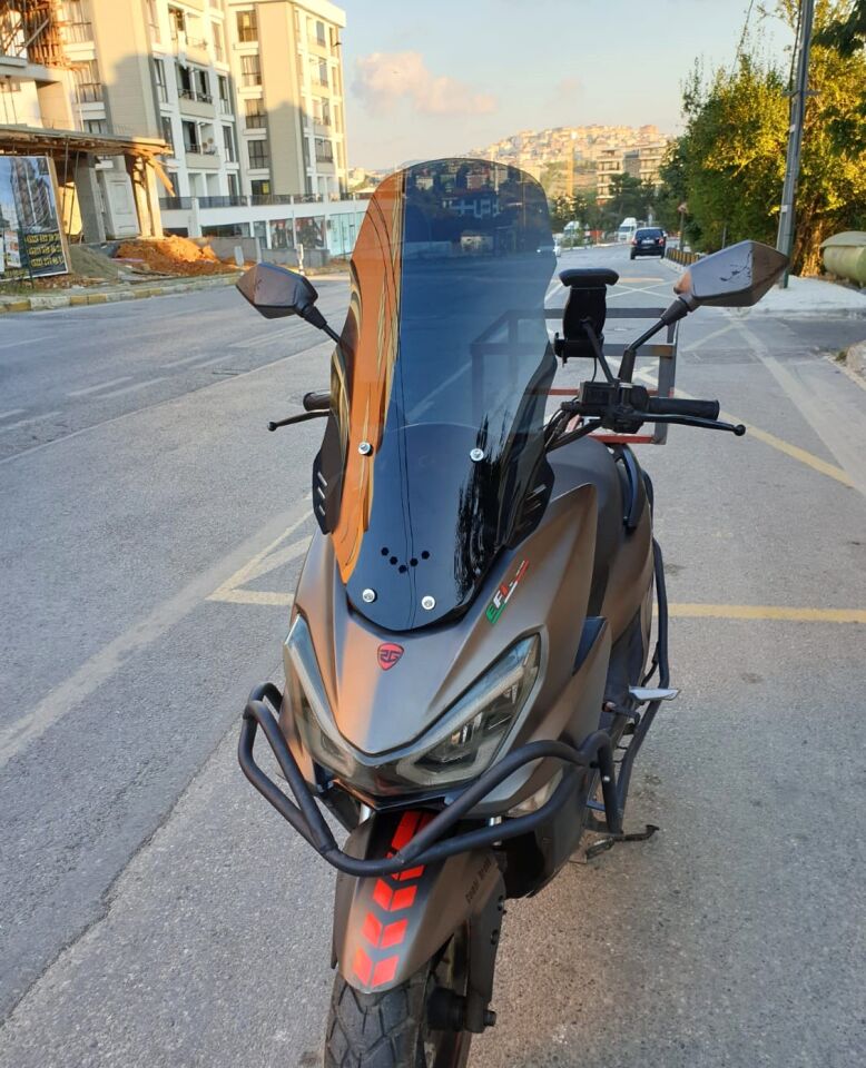 MOTOCAM RKS Newlight 125 Ön Cam 2021-2022 Model 55cm Siyah Renkli 4mm PRO MODELE UYMAZ