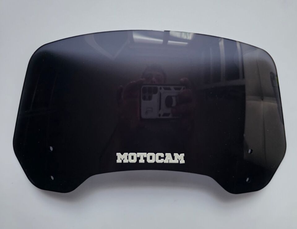 MOTOCAM Rüzgar Saptırıcı Deflektör Camı 2 Delikli 3.5cm 35x15cm Siyah Renkli   (APARATSIZDIR)