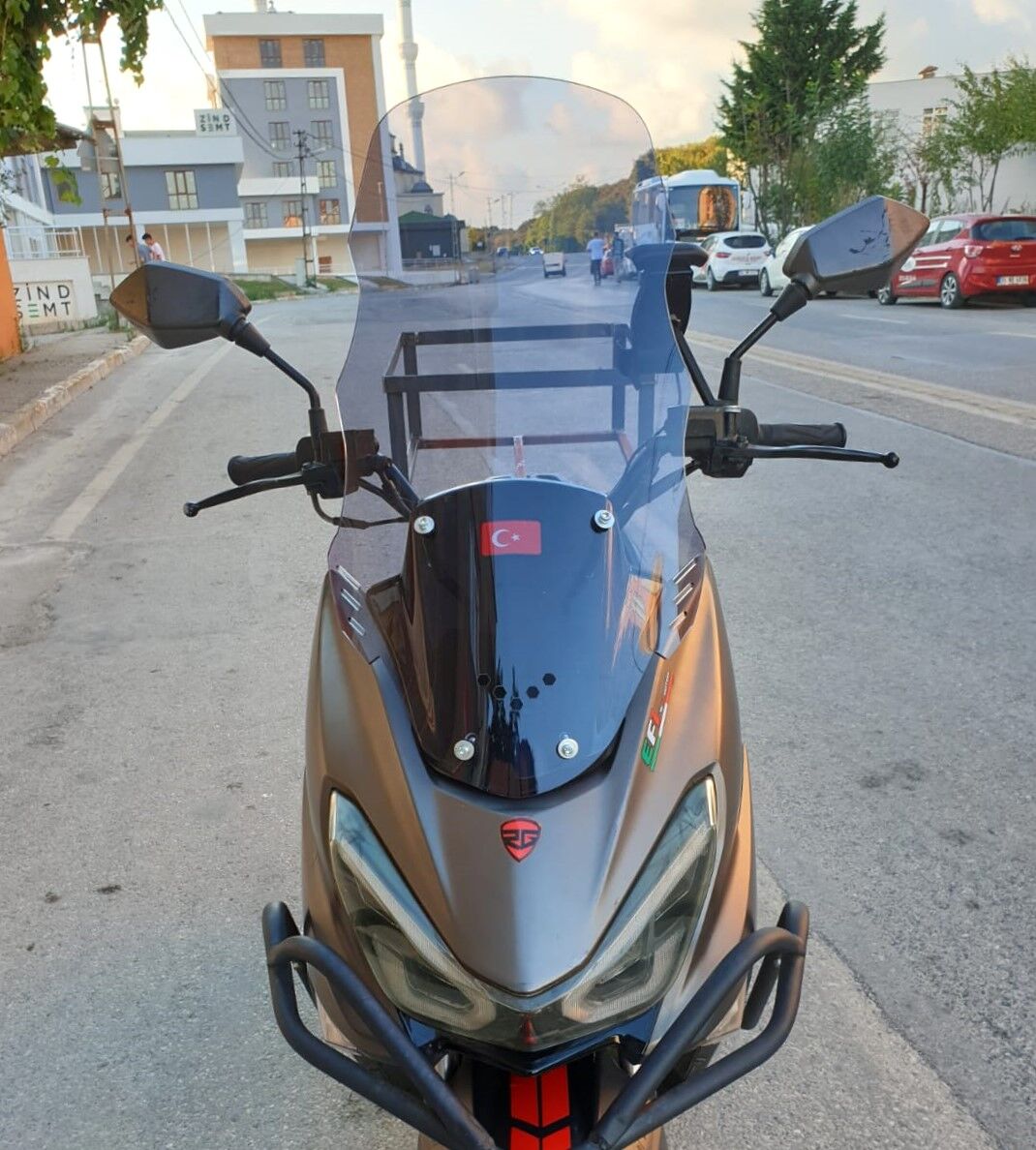 MOTOCAM RKS Newlight 125 Ön Cam 2021-2022 Model 65cm Füme Renkli 4mm PRO MODELE UYMAZ