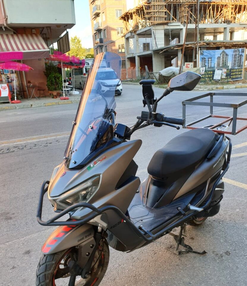MOTOCAM RKS Newlight 125 Ön Cam 2021-2022 Model 65cm Füme Renkli 4mm PRO MODELE UYMAZ