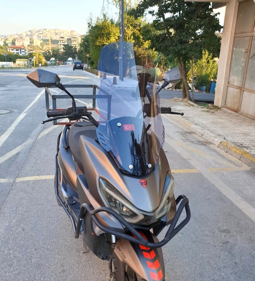 MOTOCAM RKS Newlight 125 Ön Cam 2021-2022 Model 65cm Füme Renkli 4mm PRO MODELE UYMAZ