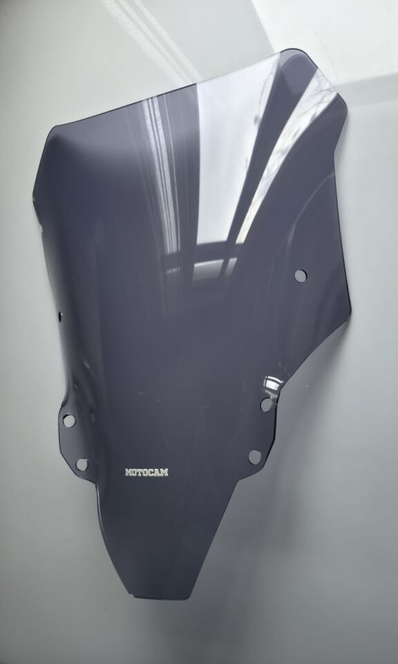 MOTOCAM QJ SRT 900 Ön Cam 2023-2026 Model 55cm Füme Renkli 4mm