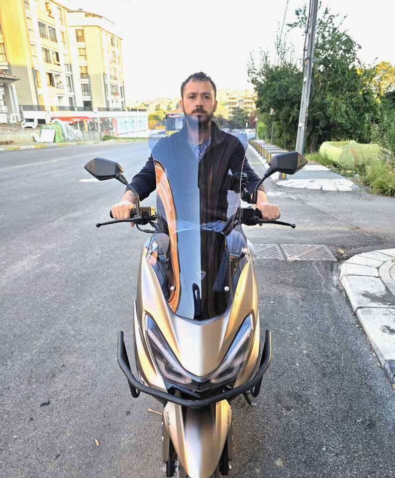 MOTOCAM RKS Newlight PRO Ön Cam 2023-2026 Model 68cm Füme Renkli 4mm ORTA BOYLU