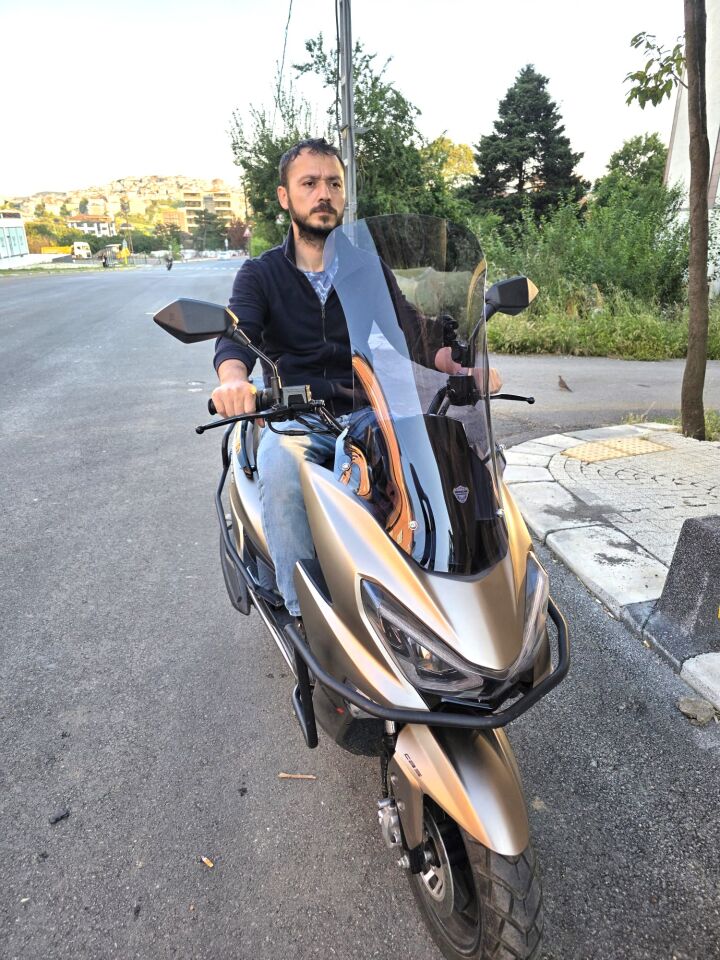 MOTOCAM RKS Newlight PRO Ön Cam 2023-2026 Model 68cm Füme Renkli 4mm ORTA BOYLU