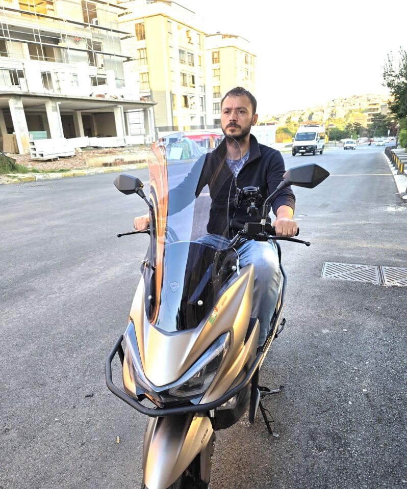 MOTOCAM RKS Newlight PRO Ön Cam 2023-2026 Model 68cm Füme Renkli 4mm ORTA BOYLU