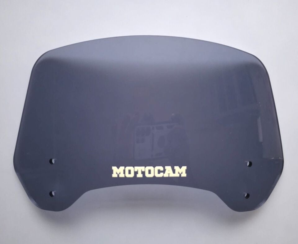 MOTOCAM Rüzgar Saptırıcı Deflektör Camı 2 Delikli 4cm 32x15cm Füme Renkli   (APARATSIZDIR)