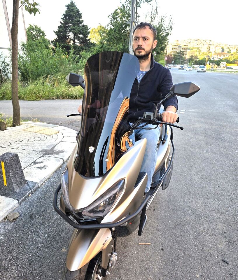 MOTOCAM RKS Newlight PRO Ön Cam 2023-2026 Model 68cm Siyah Renkli 4mm ORTA BOYLU