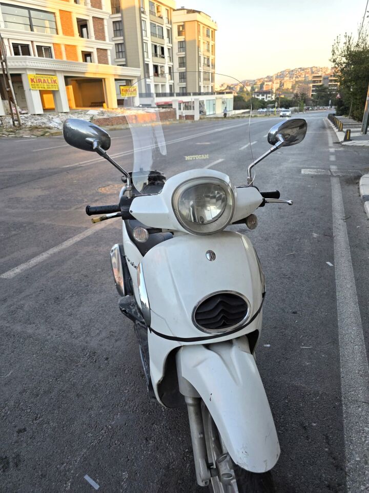 MOTOCAM Aprilia Scarabeo 200 İe Ön Cam 35cm 2008-2015 Model Şeffaf Renkli 4mm