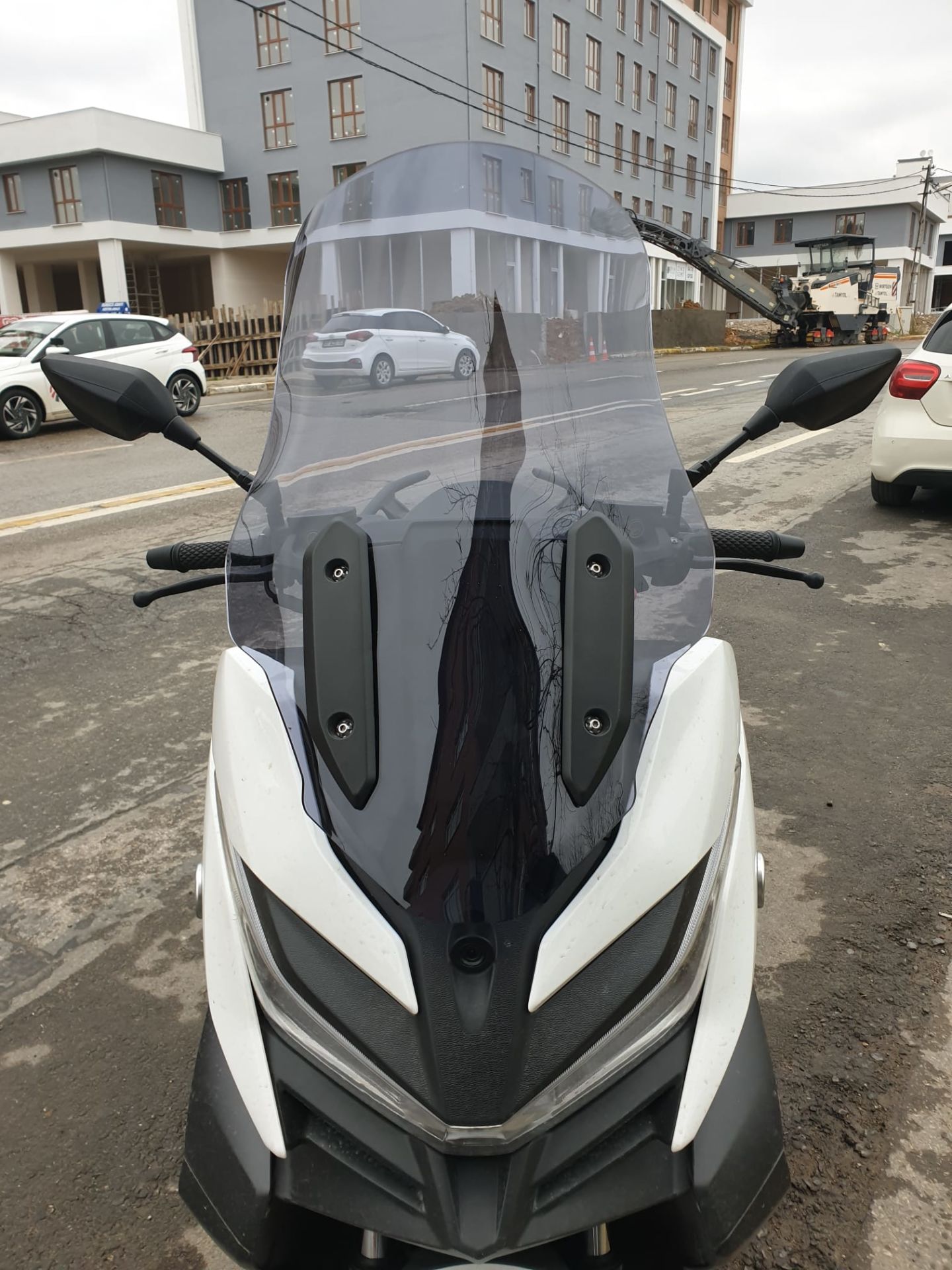 Voge Sr4 Maxi Ön Cam 2022-2025 Model